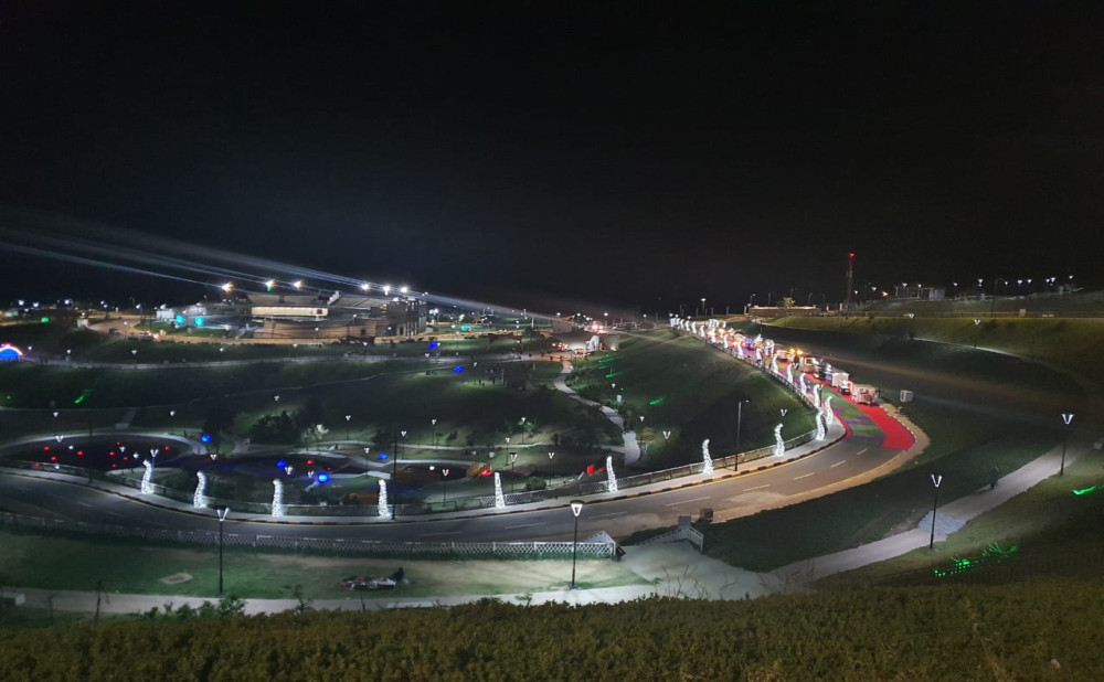 Decorating and beautifying cities